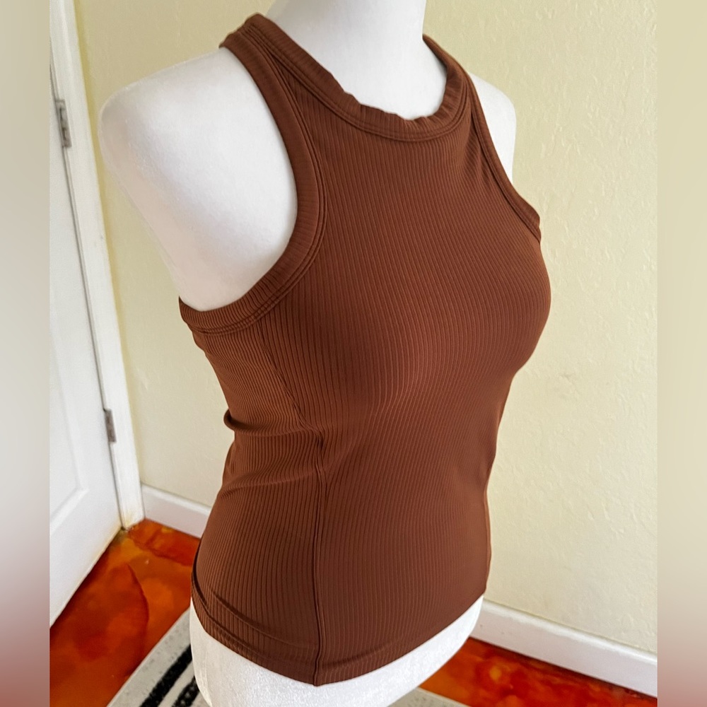 NWT size 6 lululemon racerback tank sports bra
